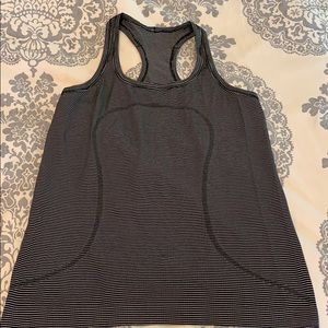 Lululemon tank striped 8